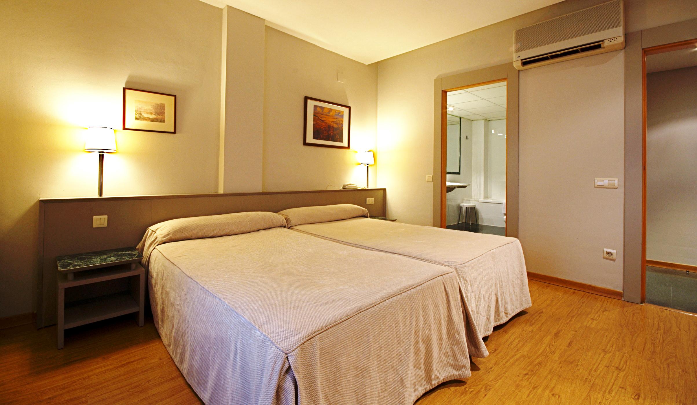 Nuevo Zenit Calahorra Hotel Luaran gambar