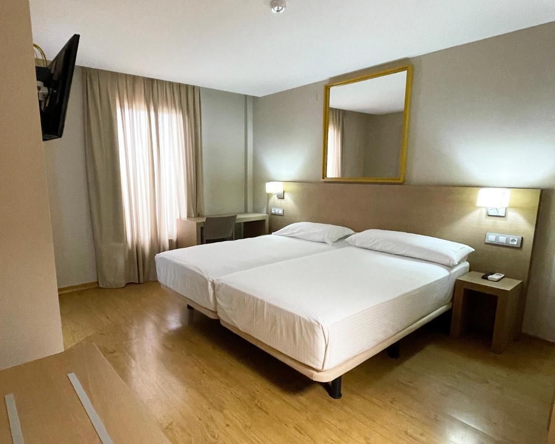 Nuevo Zenit Calahorra Hotel Luaran gambar